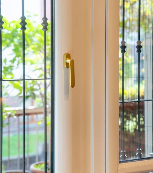 okna-milano-r5nd36oX1UM-unsplash